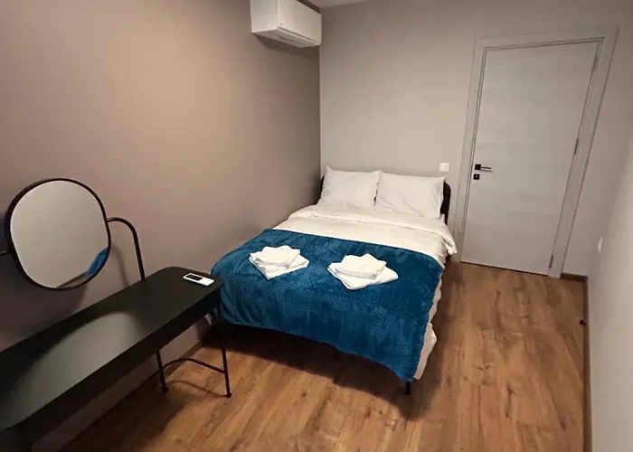 Atana Drujba Apartamento *